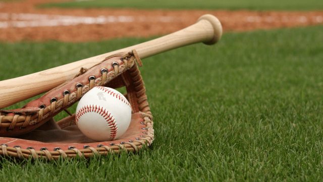 【野球用語】打撃妨害とは？ルールやペナルティを解説！具体的な事例も